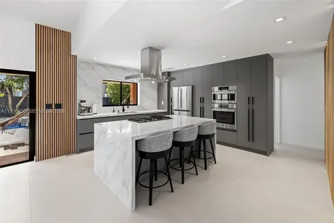 7910 NW 169th Terrace Miami Lakes FL 33016