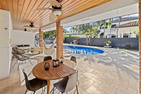 7910 NW 169th Terrace Miami Lakes FL 33016