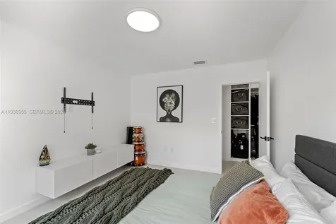 7910 NW 169th Terrace Miami Lakes FL 33016