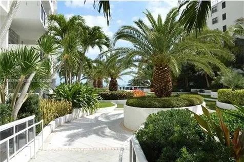 100 Lincoln Road Miami Beach FL 33139