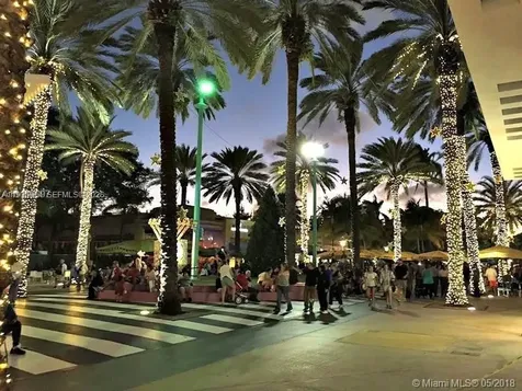 100 Lincoln Road Miami Beach FL 33139