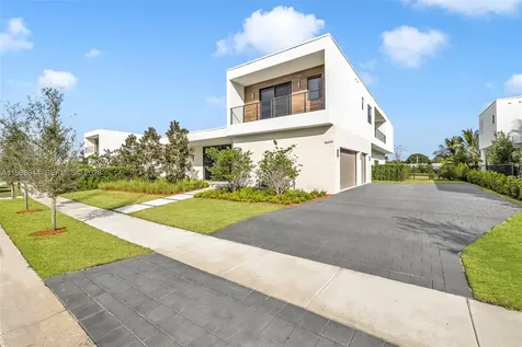 16699 N Botaniko Drive N Weston FL 33326
