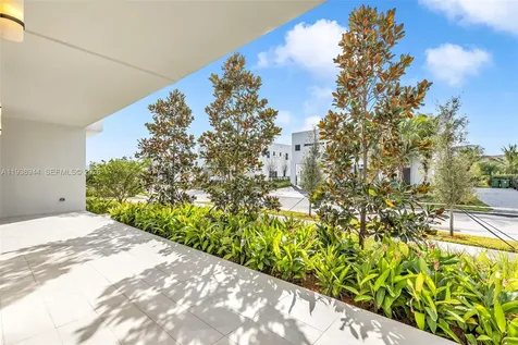 16699 N Botaniko Drive N Weston FL 33326