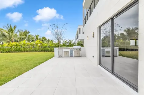 16699 N Botaniko Drive N Weston FL 33326