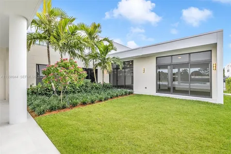 16699 N Botaniko Drive N Weston FL 33326