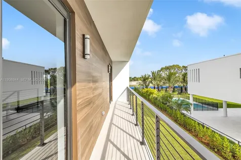 16699 N Botaniko Drive N Weston FL 33326