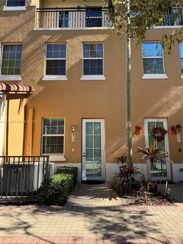 917 SW 147th Avenue Pembroke Pines FL 33027