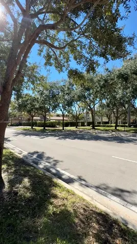917 SW 147th Avenue Pembroke Pines FL 33027