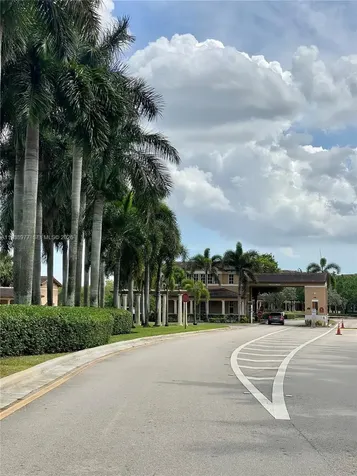 917 SW 147th Avenue Pembroke Pines FL 33027