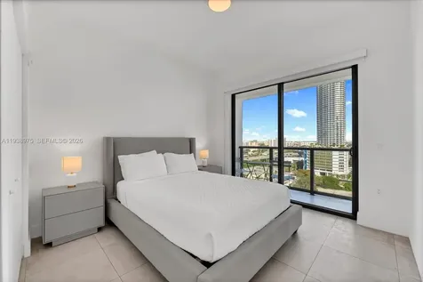 239 SW 9th Street Miami FL 33130