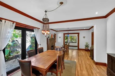 452 SW 21st Road Miami FL 33129