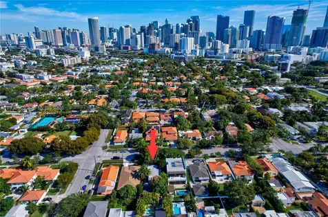 452 SW 21st Road Miami FL 33129