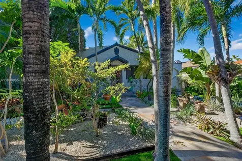 452 SW 21st Road Miami FL 33129