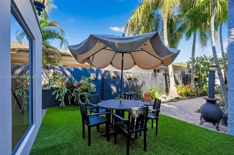 452 SW 21st Road Miami FL 33129