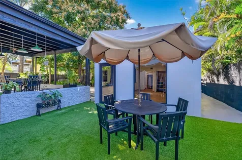 452 SW 21st Road Miami FL 33129