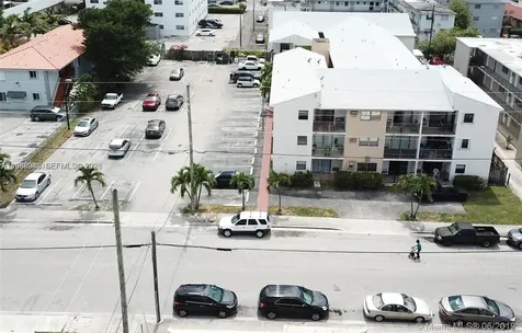142 SW 18th Avenue Miami FL 33135