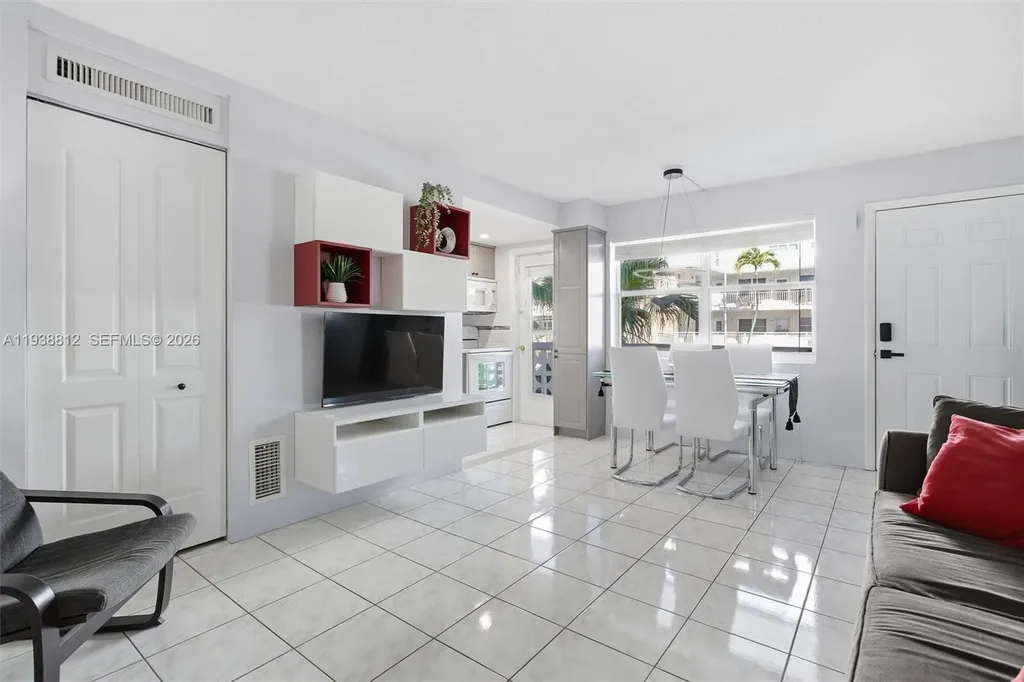 3133 S Ocean Drive Hallandale Beach FL 33009