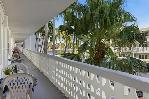 3133 S Ocean Drive Hallandale Beach FL 33009