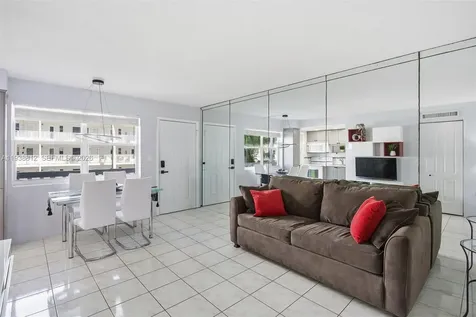 3133 S Ocean Drive Hallandale Beach FL 33009
