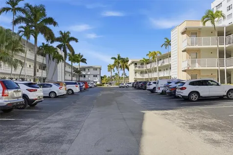 3133 S Ocean Drive Hallandale Beach FL 33009