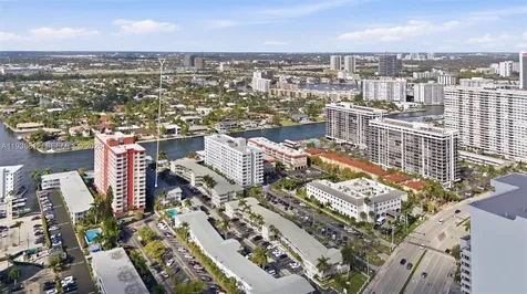 3133 S Ocean Drive Hallandale Beach FL 33009
