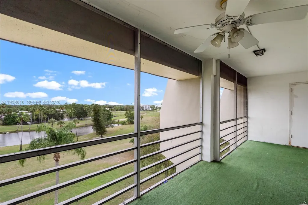 3959 Via Poinciana Lake Worth FL 33467