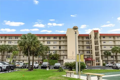 3959 Via Poinciana Lake Worth FL 33467