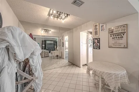 3959 Via Poinciana Lake Worth FL 33467