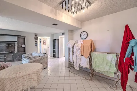 3959 Via Poinciana Lake Worth FL 33467