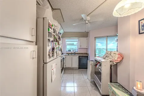 3959 Via Poinciana Lake Worth FL 33467