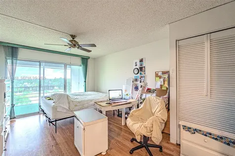 3959 Via Poinciana Lake Worth FL 33467