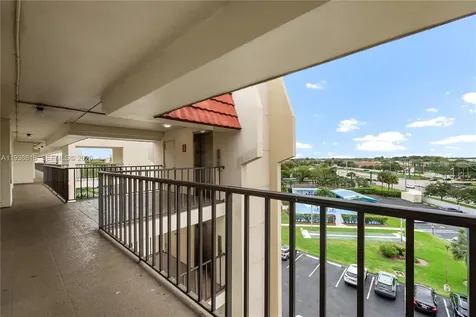 3959 Via Poinciana Lake Worth FL 33467