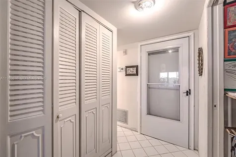 3959 Via Poinciana Lake Worth FL 33467