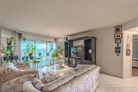 3959 Via Poinciana Lake Worth FL 33467