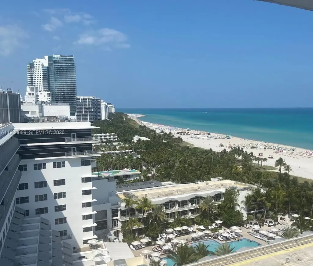 100 Lincoln Road Miami Beach FL 33139