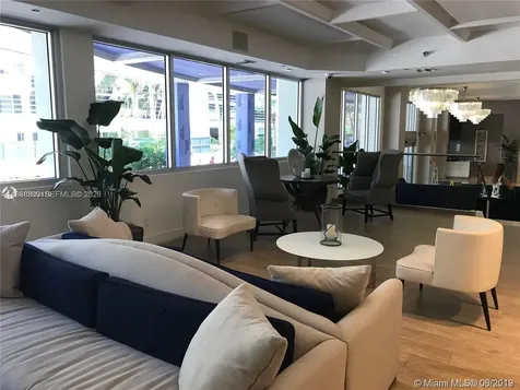 100 Lincoln Road Miami Beach FL 33139