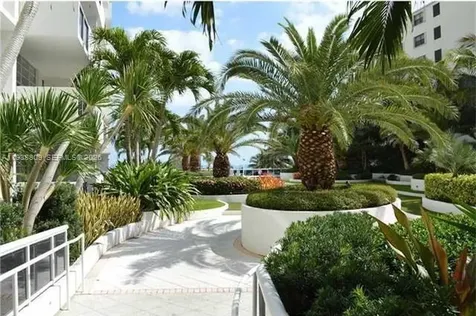 100 Lincoln Road Miami Beach FL 33139