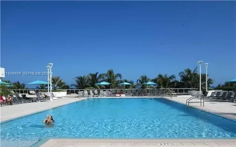 100 Lincoln Road Miami Beach FL 33139