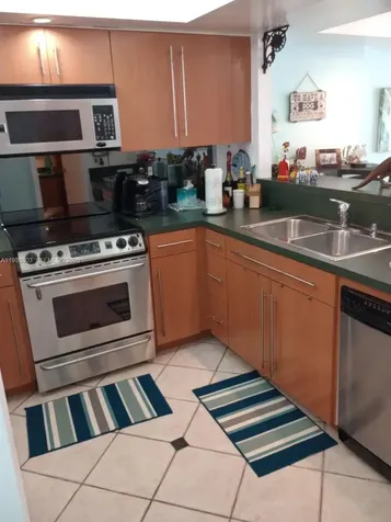 6830 Indian Creek Drive Miami Beach FL 33141