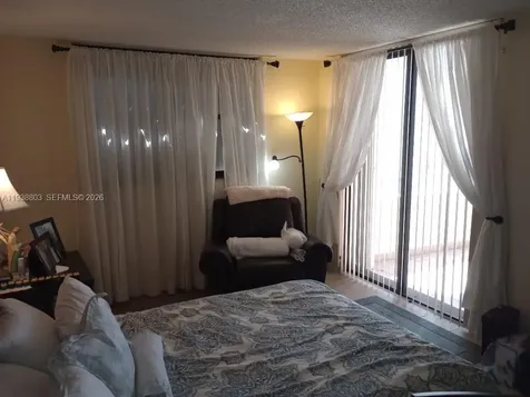 6830 Indian Creek Drive Miami Beach FL 33141