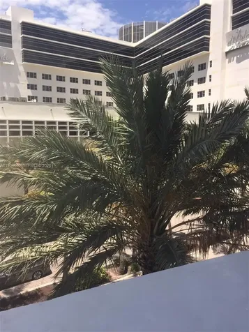 100 Lincoln Road Miami Beach FL 33139