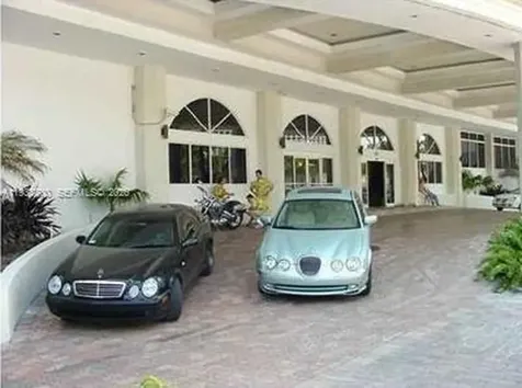 100 Lincoln Road Miami Beach FL 33139