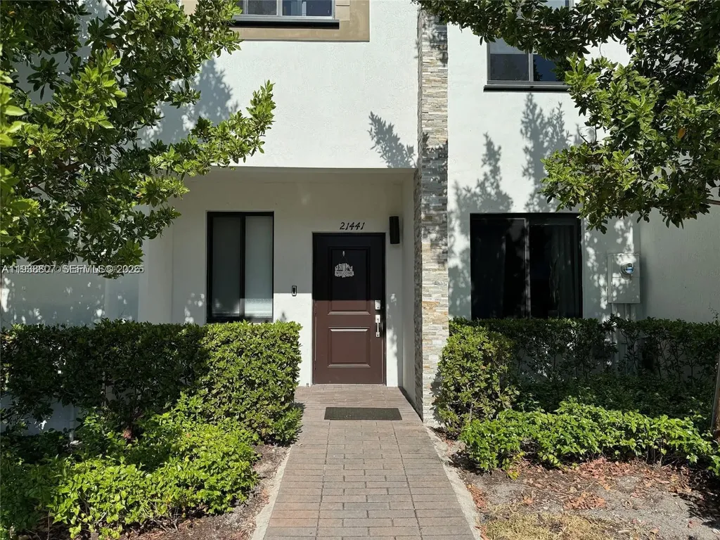 21441 NE 3rd Place Miami FL 33179