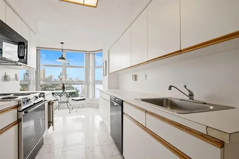 19195 NE 36th Court Aventura FL 33180