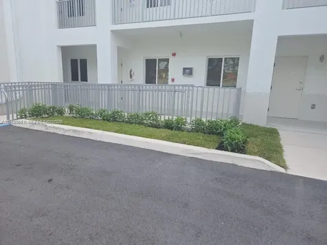 310 E 7th Street Hialeah FL 33010