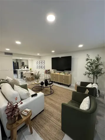 10069 SW 77th Court Miami FL 33156
