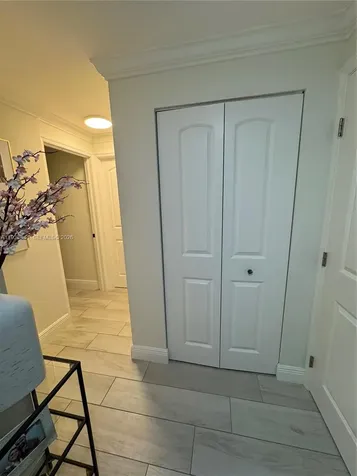10069 SW 77th Court Miami FL 33156