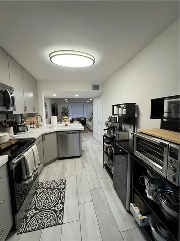 10069 SW 77th Court Miami FL 33156