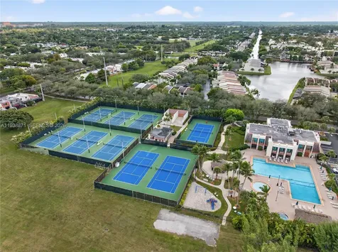 7673 SW 103rd Place Miami FL 33173