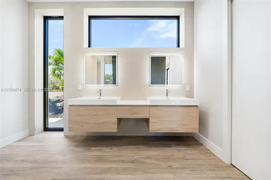 1117 SE 9th Street Fort Lauderdale FL 33316